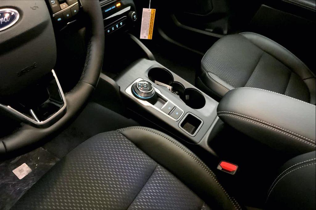 new 2025 Ford Escape PHEV car, priced at $29,416