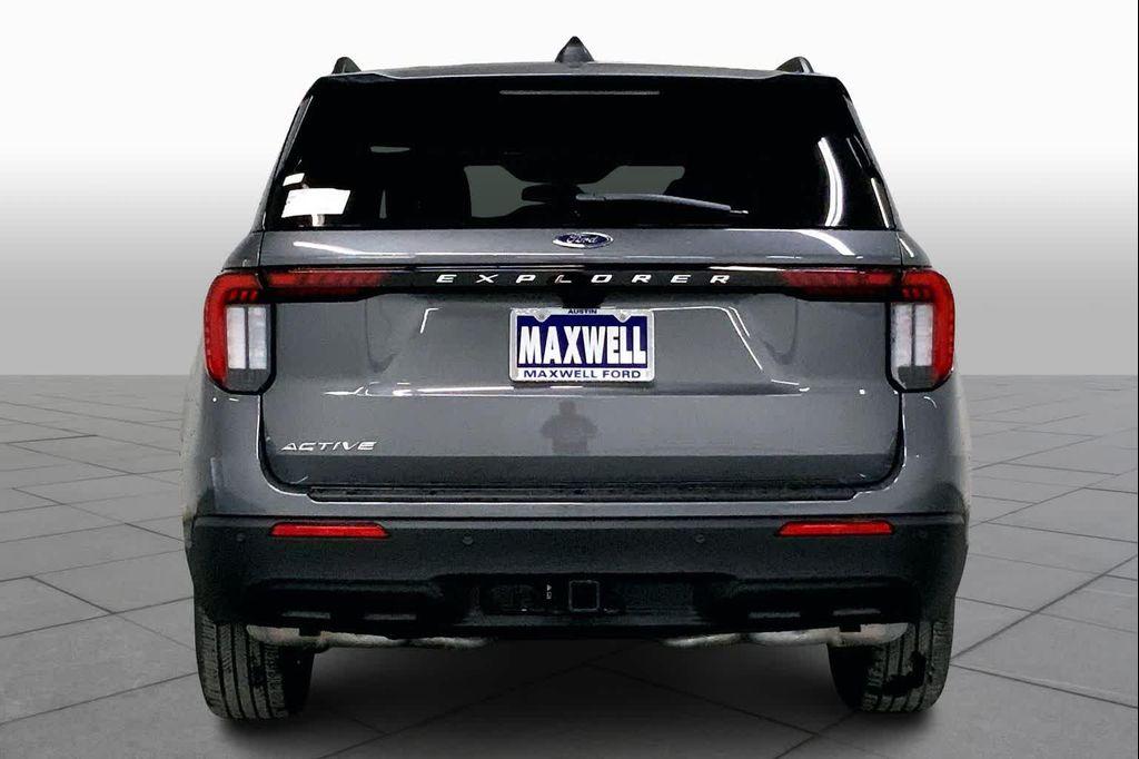 new 2025 Ford Explorer car, priced at $40,645