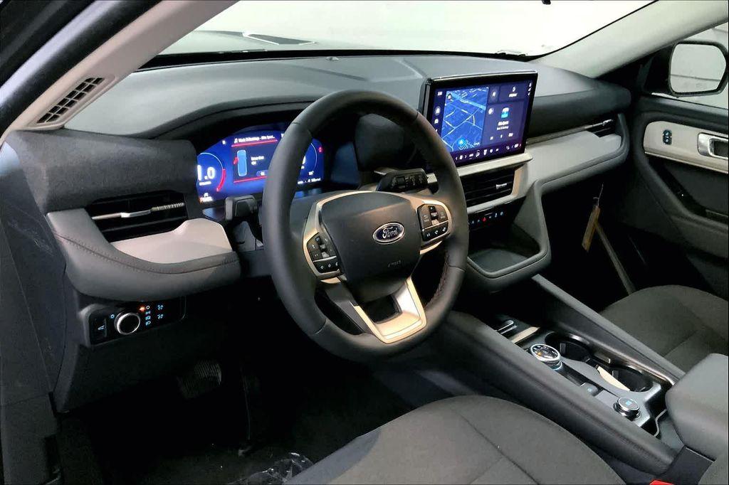 new 2025 Ford Explorer car, priced at $40,645