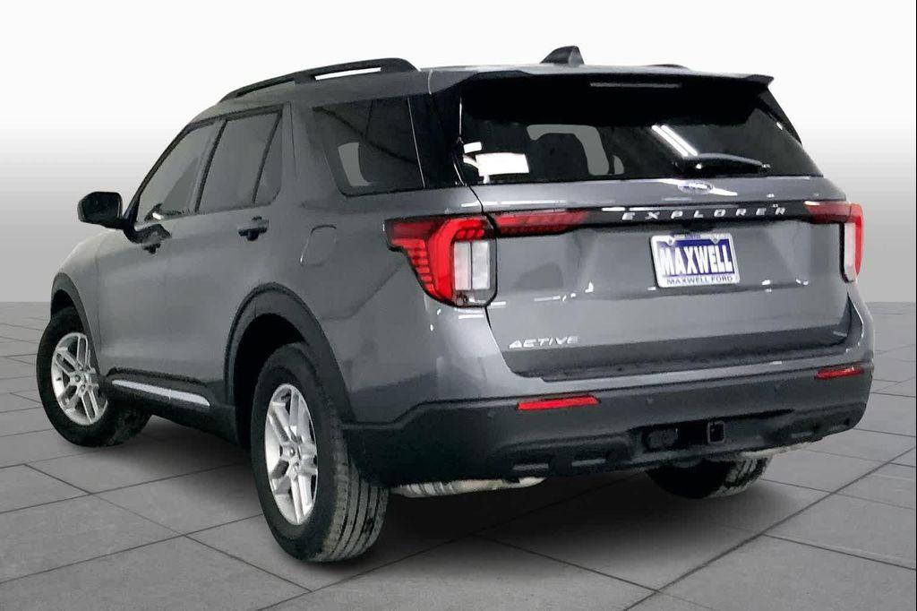 new 2025 Ford Explorer car, priced at $40,645