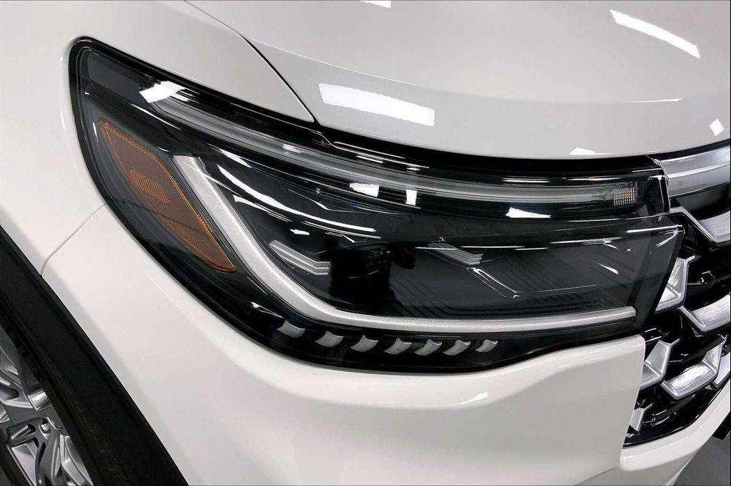 new 2025 Ford Explorer car, priced at $55,415
