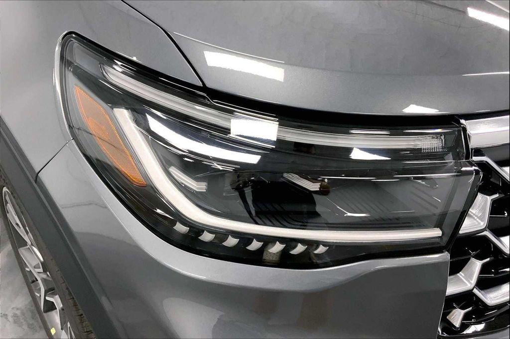 new 2025 Ford Explorer car, priced at $59,845