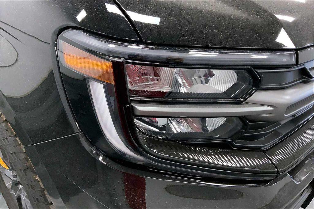 new 2025 Ford Expedition car, priced at $83,945