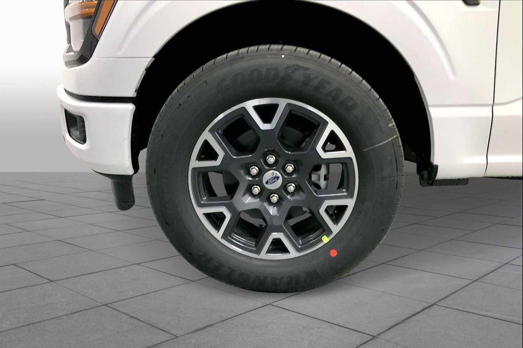 new 2025 Ford F-150 car, priced at $42,628