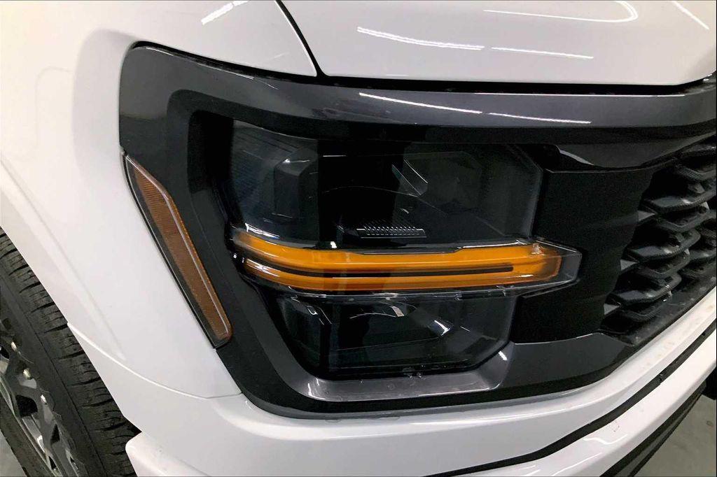 new 2025 Ford F-150 car, priced at $42,628