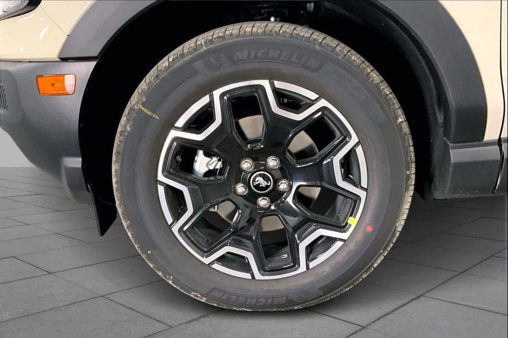 new 2025 Ford Bronco Sport car, priced at $33,745