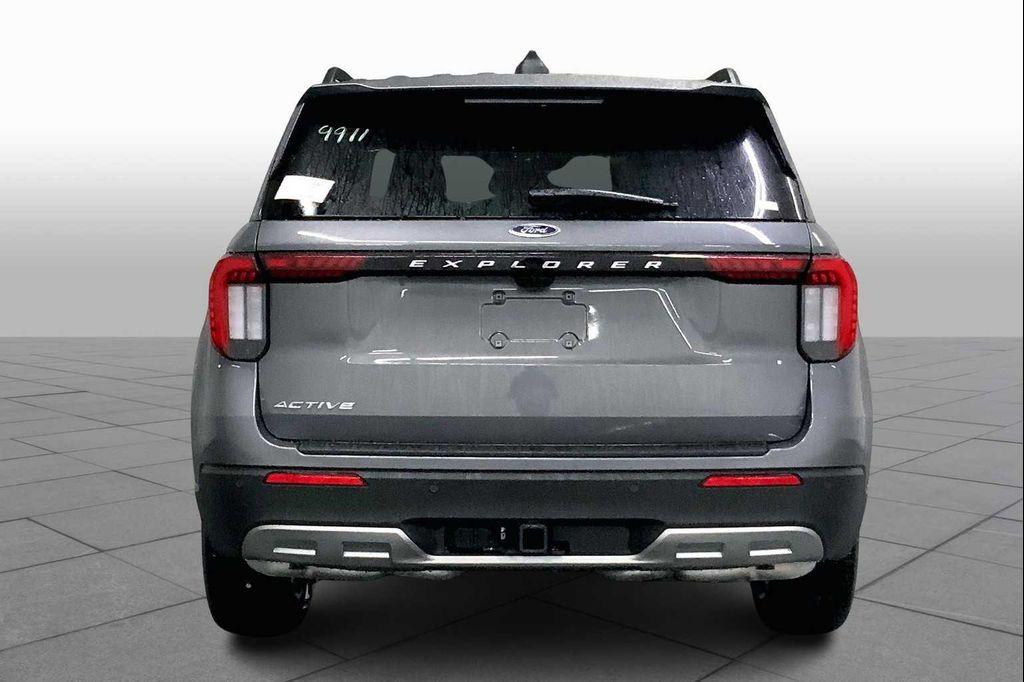 new 2025 Ford Explorer car, priced at $39,986