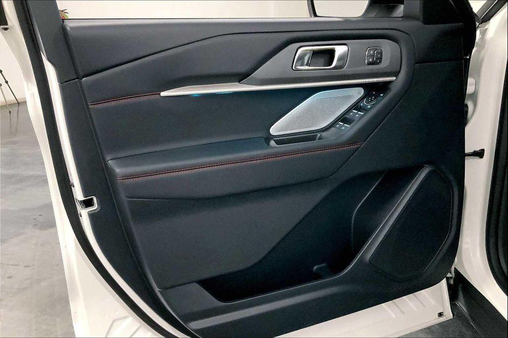 new 2025 Ford Explorer car, priced at $61,215