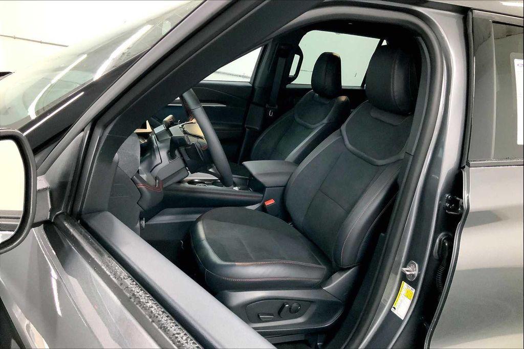 new 2025 Ford Explorer car, priced at $55,365
