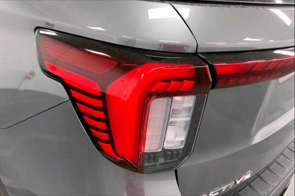 new 2025 Ford Explorer car, priced at $39,287