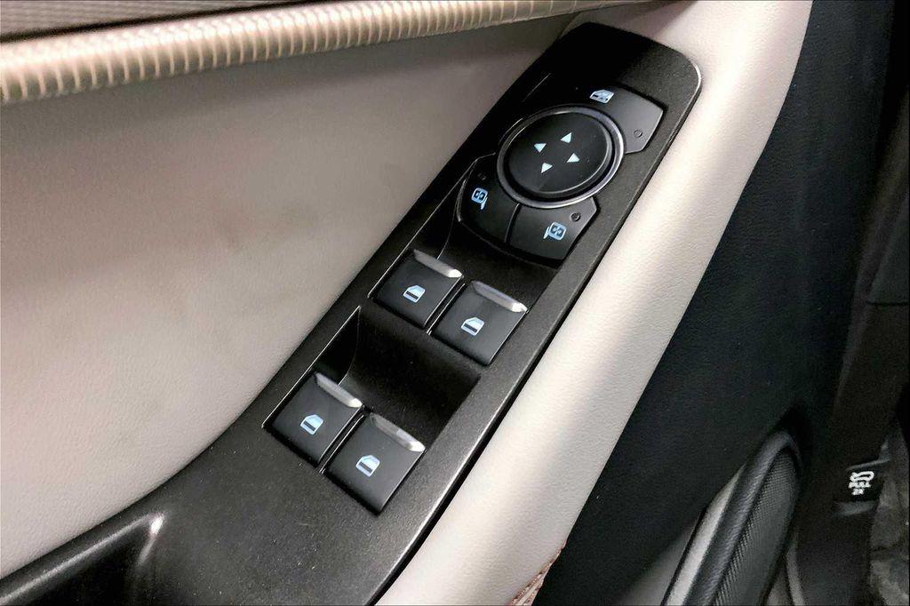 new 2025 Ford Explorer car, priced at $39,287