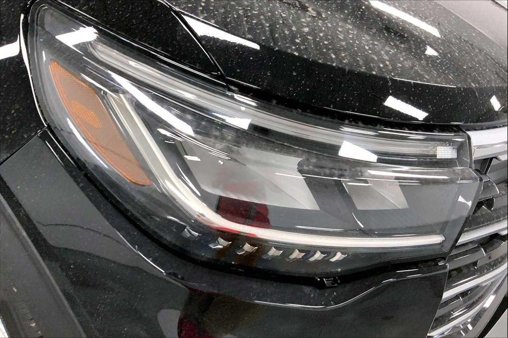 new 2025 Ford Explorer car, priced at $40,021