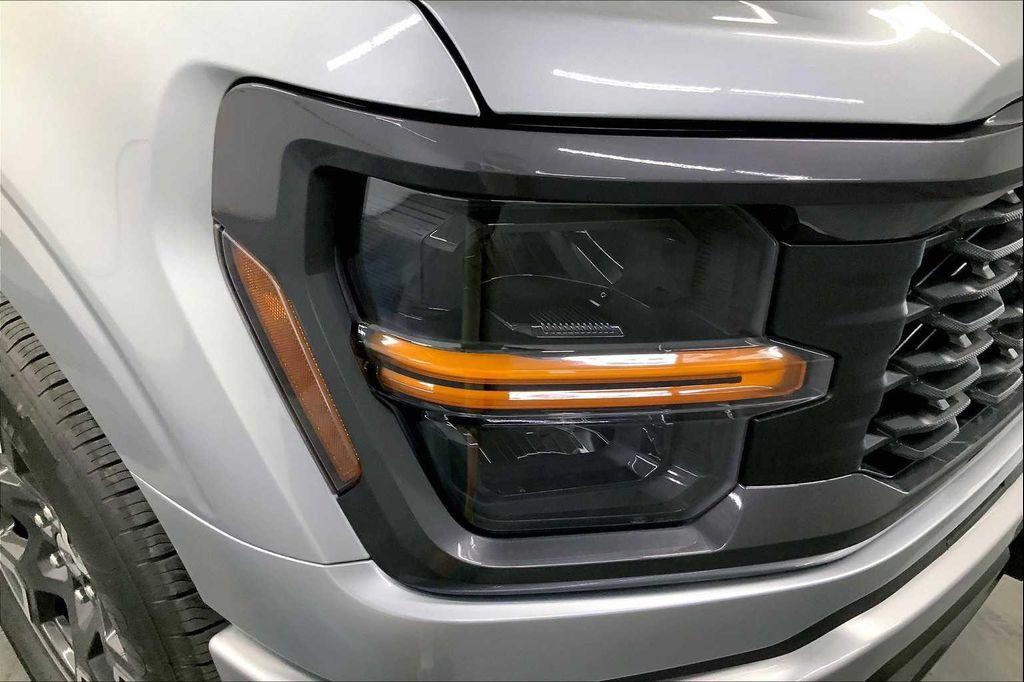 new 2025 Ford F-150 car, priced at $42,634