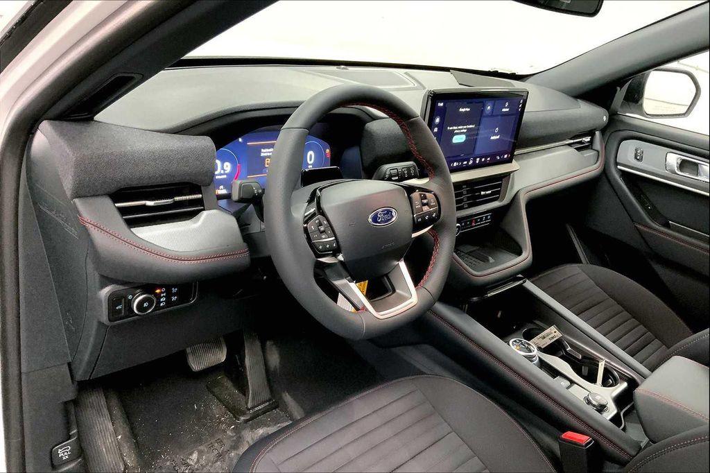 new 2025 Ford Explorer car, priced at $48,875