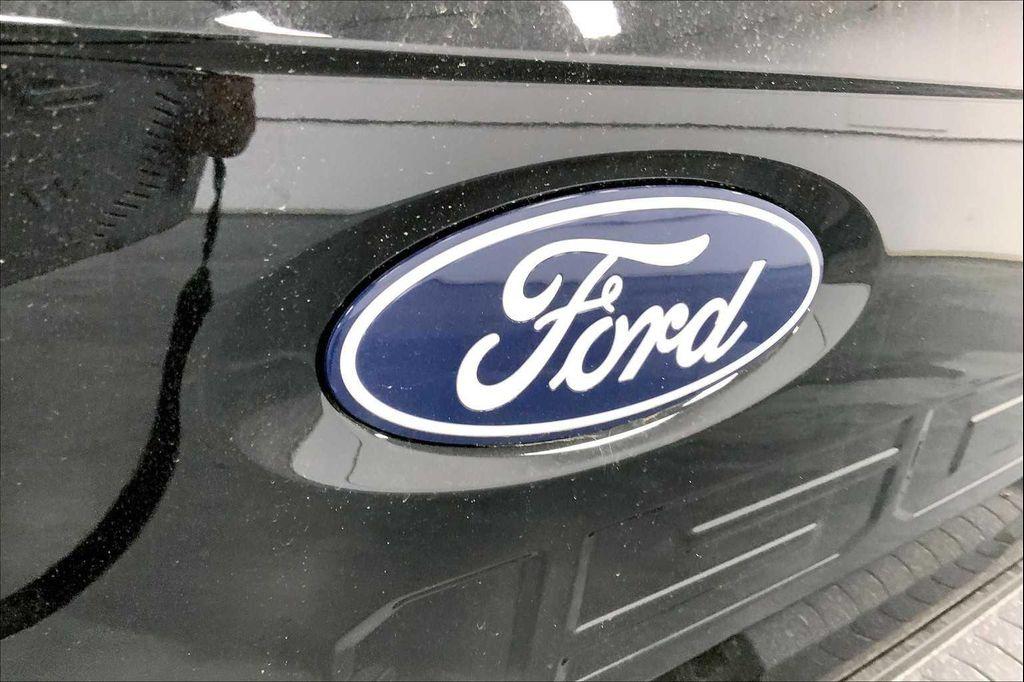 new 2025 Ford F-150 car, priced at $50,270
