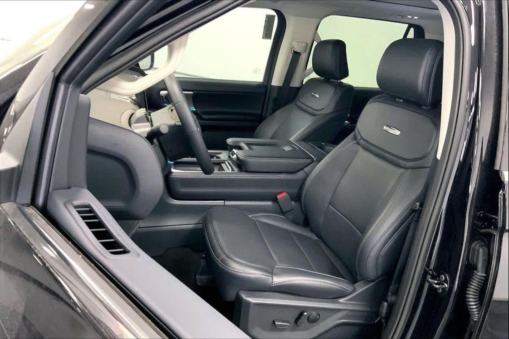new 2025 Ford Expedition car, priced at $80,255