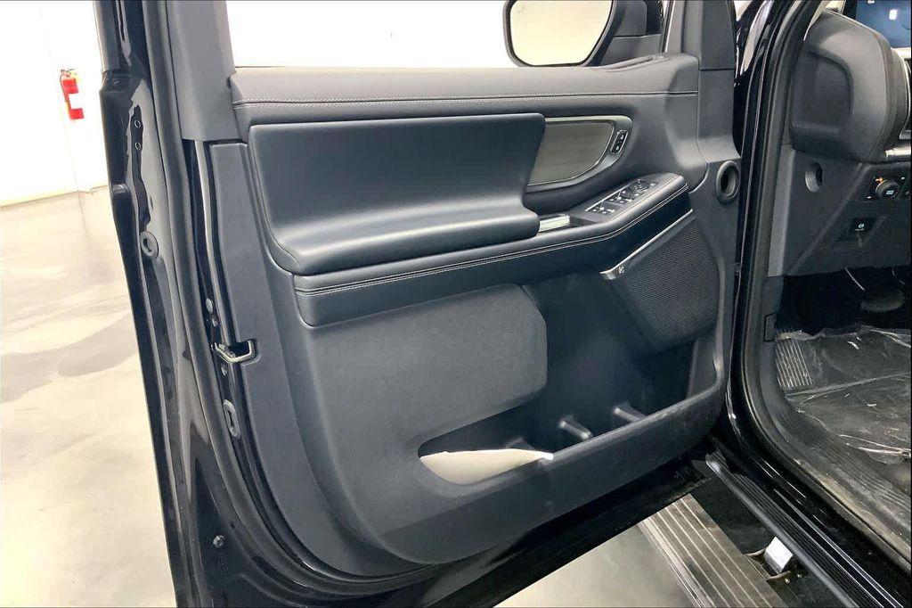 new 2025 Ford Expedition car, priced at $80,255