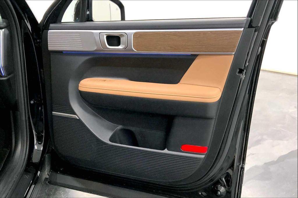 used 2025 Hyundai Santa Fe car, priced at $38,971