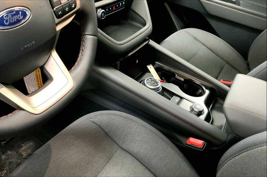 new 2025 Ford Explorer car, priced at $40,645