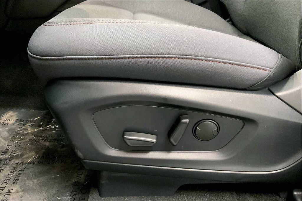 new 2025 Ford Explorer car, priced at $40,645