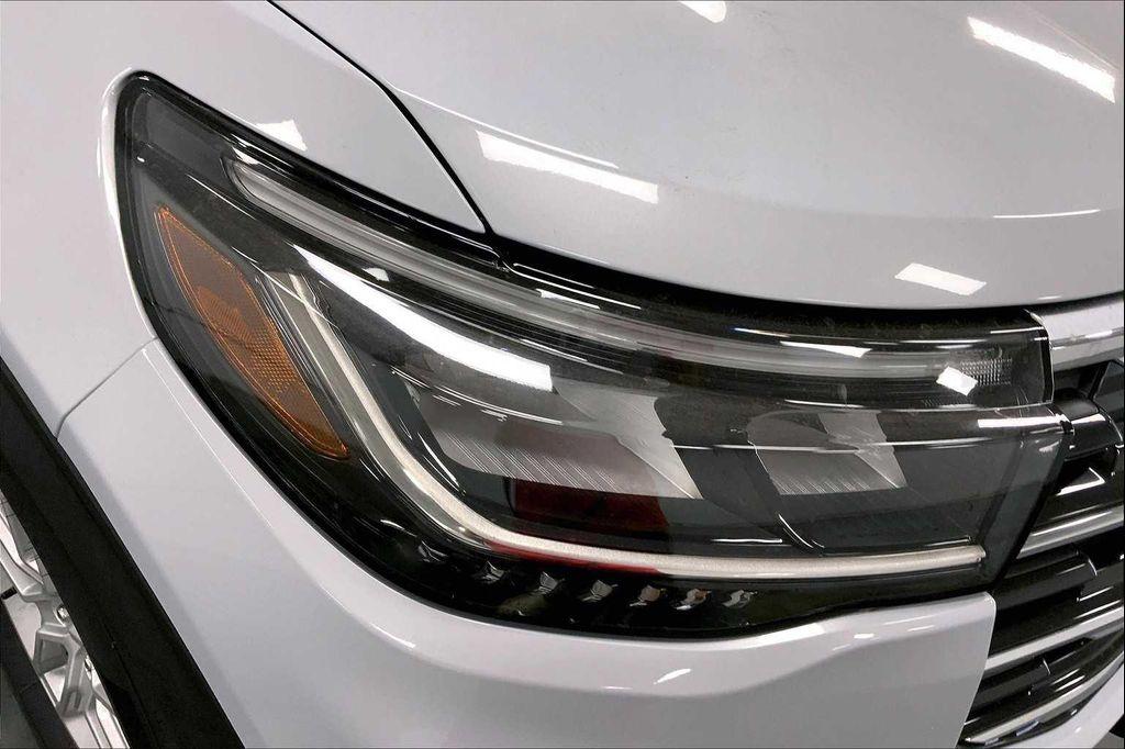 new 2025 Ford Explorer car, priced at $40,645