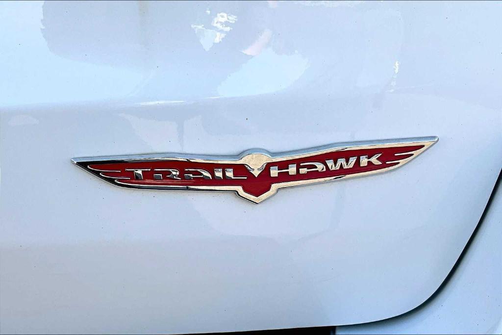 used 2020 Jeep Grand Cherokee car, priced at $25,900