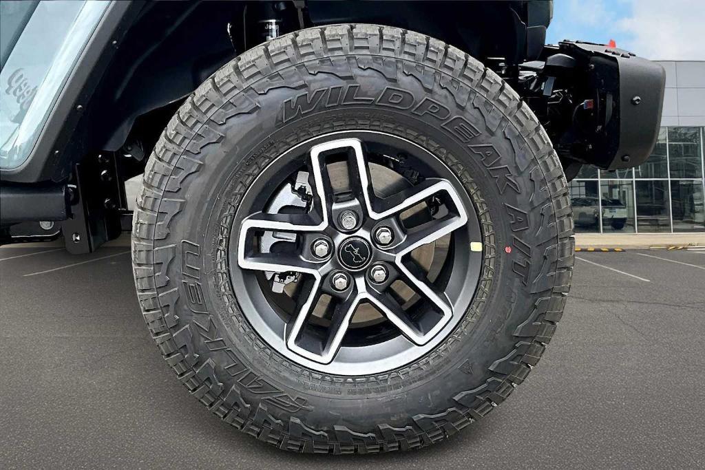new 2025 Jeep Gladiator car, priced at $59,679