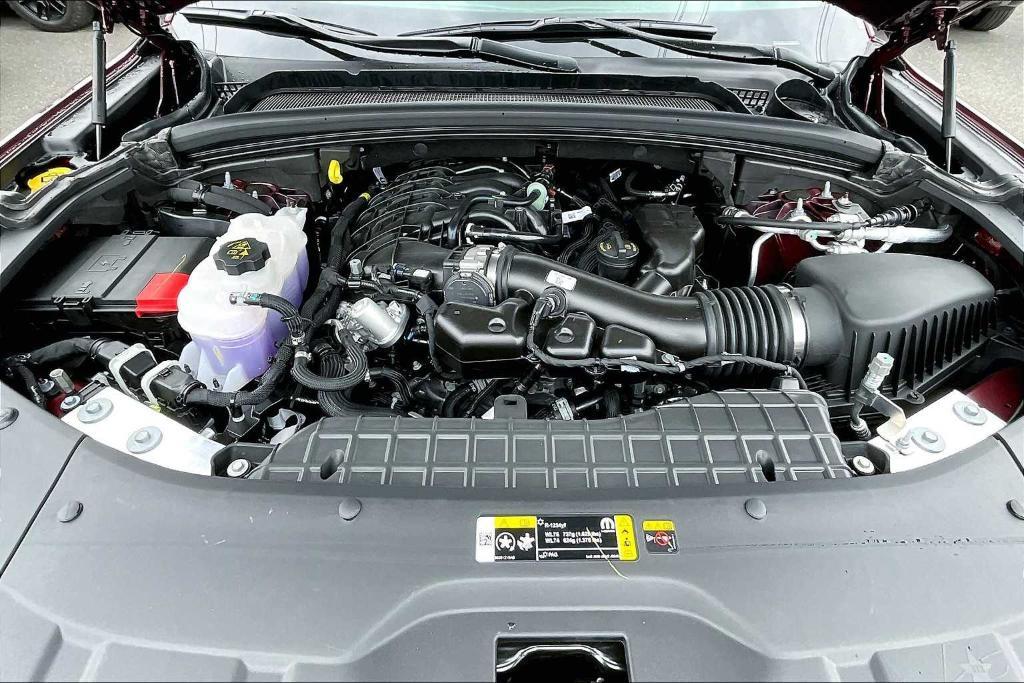 new 2025 Jeep Grand Cherokee car, priced at $44,000