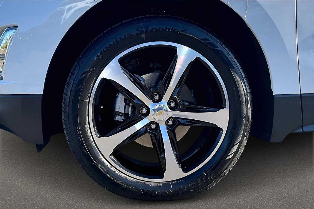 used 2018 Chevrolet Equinox car, priced at $21,900