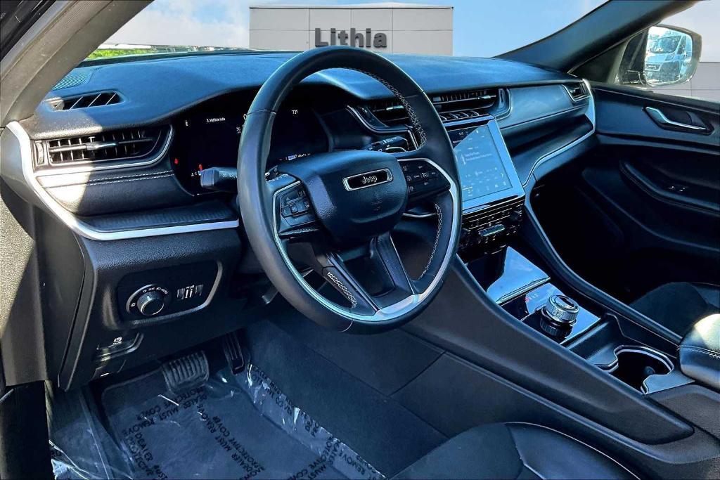 used 2024 Jeep Grand Cherokee car, priced at $34,500