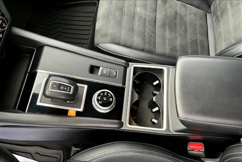 used 2024 Mitsubishi Outlander car, priced at $23,995