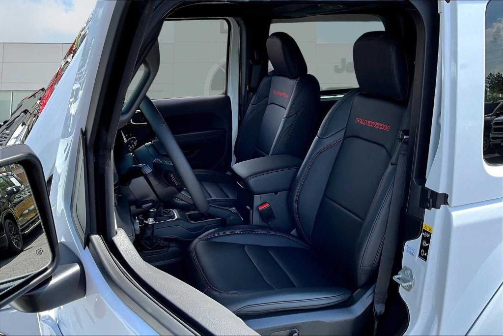 new 2025 Jeep Wrangler car, priced at $55,727
