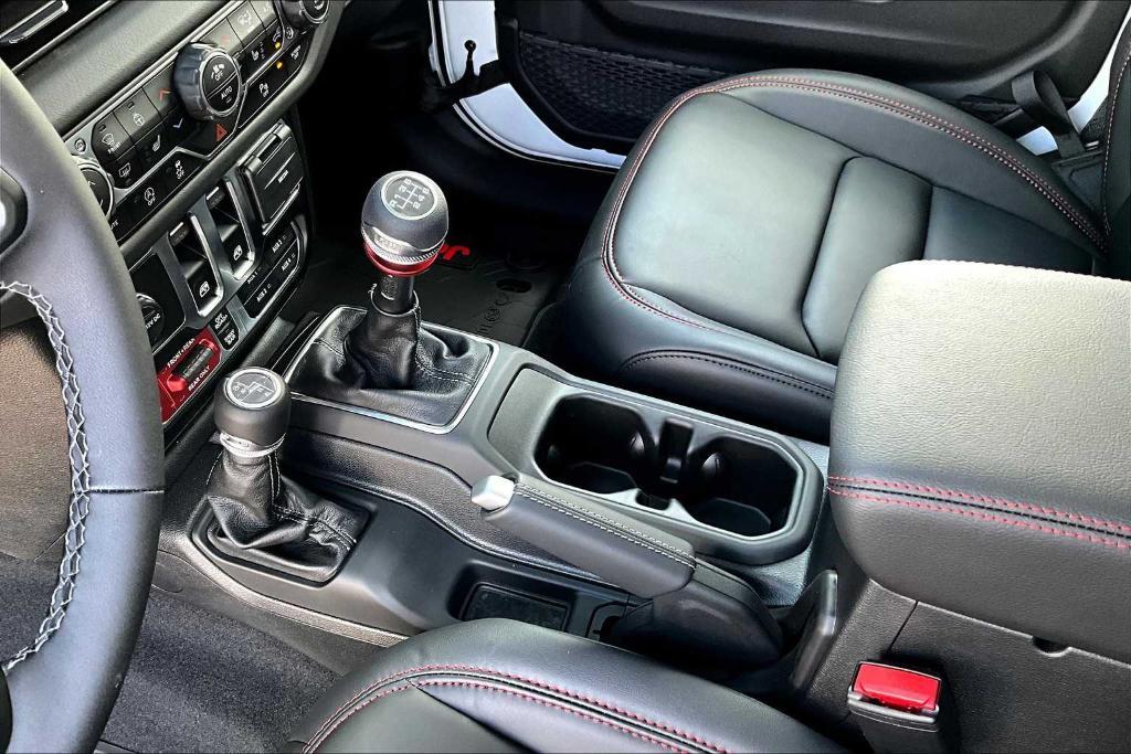 new 2025 Jeep Wrangler car, priced at $55,727