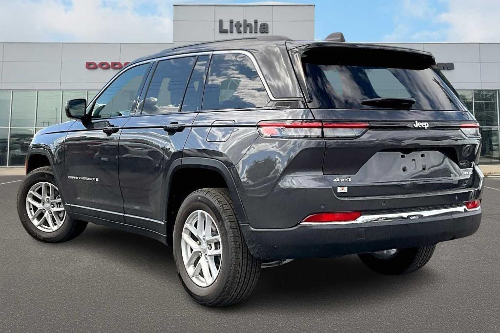 new 2025 Jeep Grand Cherokee car, priced at $37,000