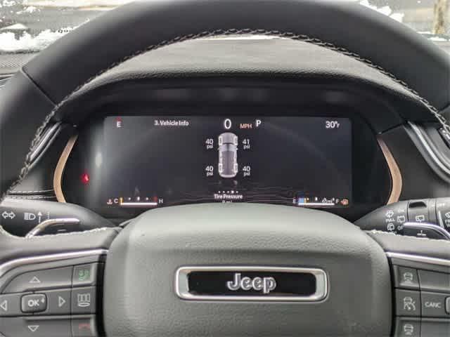 new 2025 Jeep Grand Cherokee car, priced at $38,000