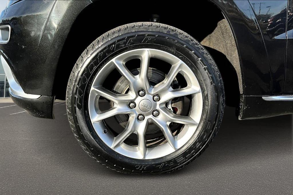 used 2016 Jeep Grand Cherokee car, priced at $19,900