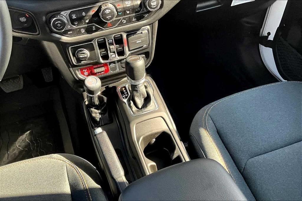 new 2025 Jeep Gladiator car, priced at $49,647