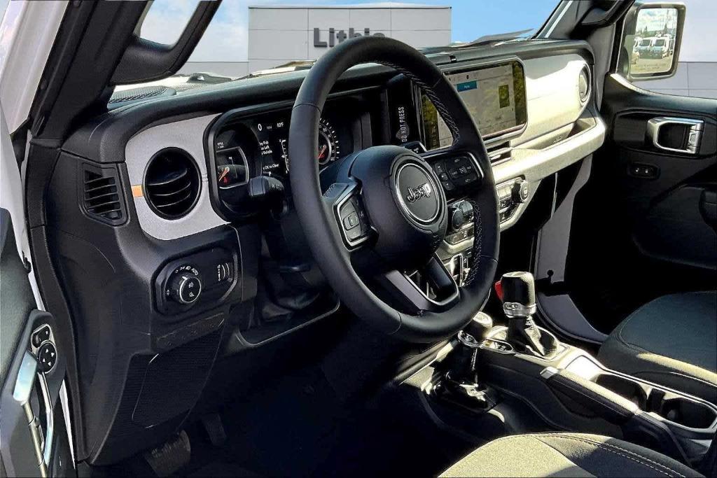 new 2025 Jeep Gladiator car, priced at $49,647