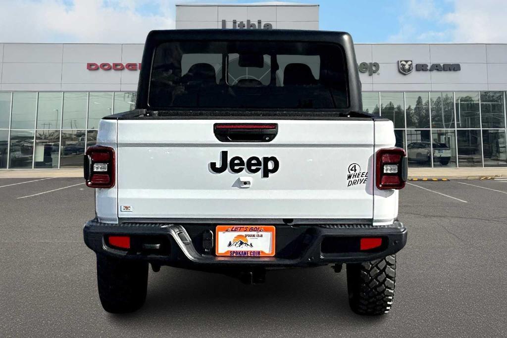new 2025 Jeep Gladiator car, priced at $49,989