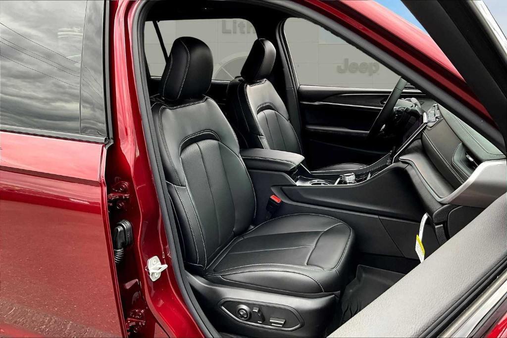 new 2025 Jeep Grand Cherokee L car, priced at $55,400