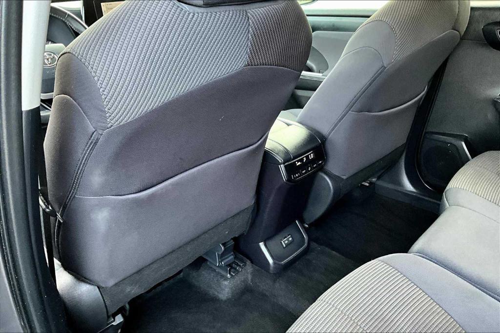 used 2024 Toyota Highlander car, priced at $41,500