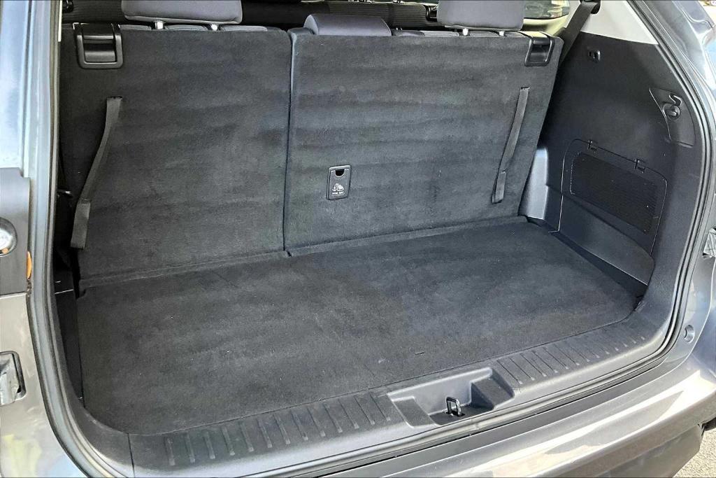 used 2024 Toyota Highlander car, priced at $41,500