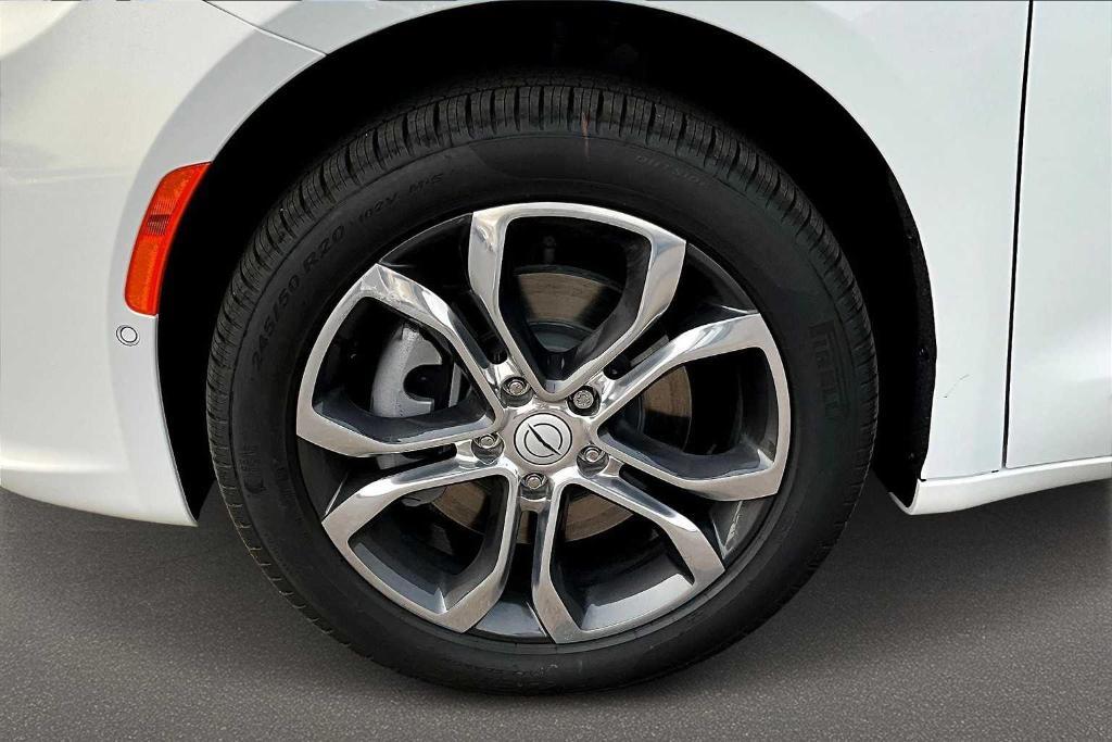 new 2026 Chrysler Pacifica car, priced at $58,022