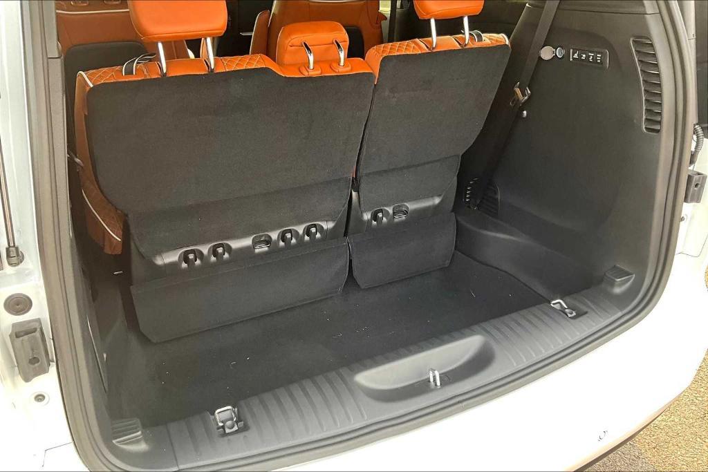 new 2026 Chrysler Pacifica car, priced at $58,022