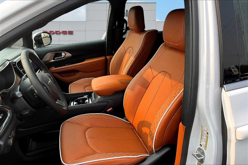 new 2026 Chrysler Pacifica car, priced at $58,022