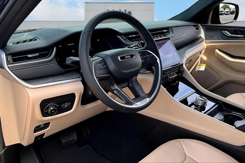 new 2025 Jeep Grand Cherokee L car, priced at $54,400