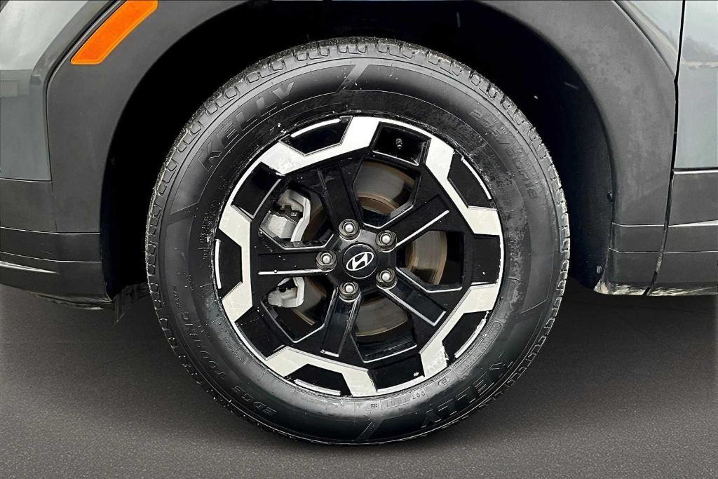 used 2025 Hyundai Santa Fe car, priced at $34,900