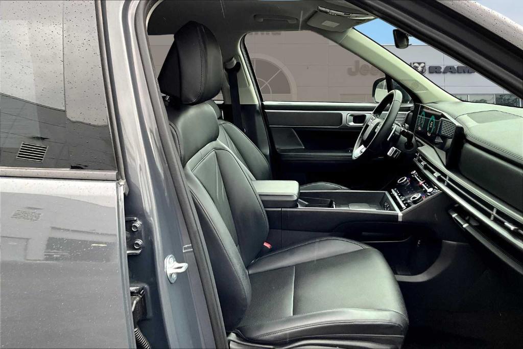 used 2025 Hyundai Santa Fe car, priced at $34,900