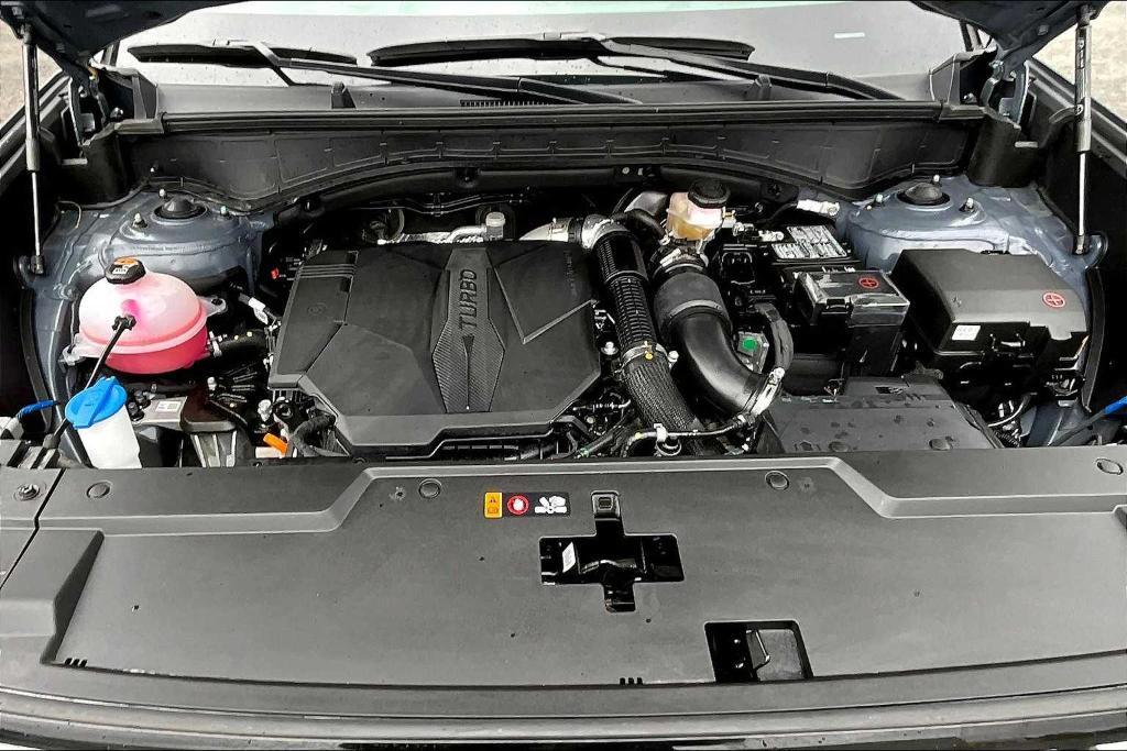 used 2025 Hyundai Santa Fe car, priced at $34,900