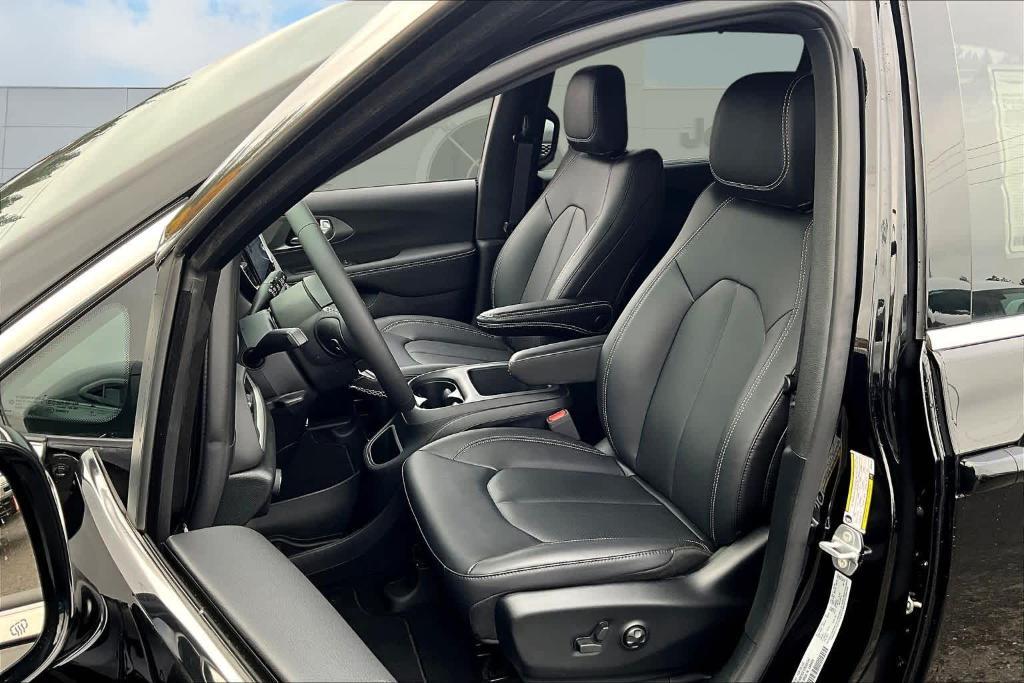 new 2025 Chrysler Voyager car, priced at $38,580